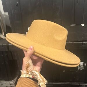 New felt Panama hat